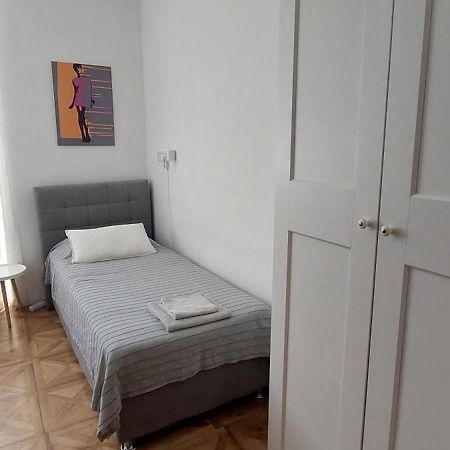 Ferienwohnung Centar Old Town, With Free Private Parking Pula Exterior foto