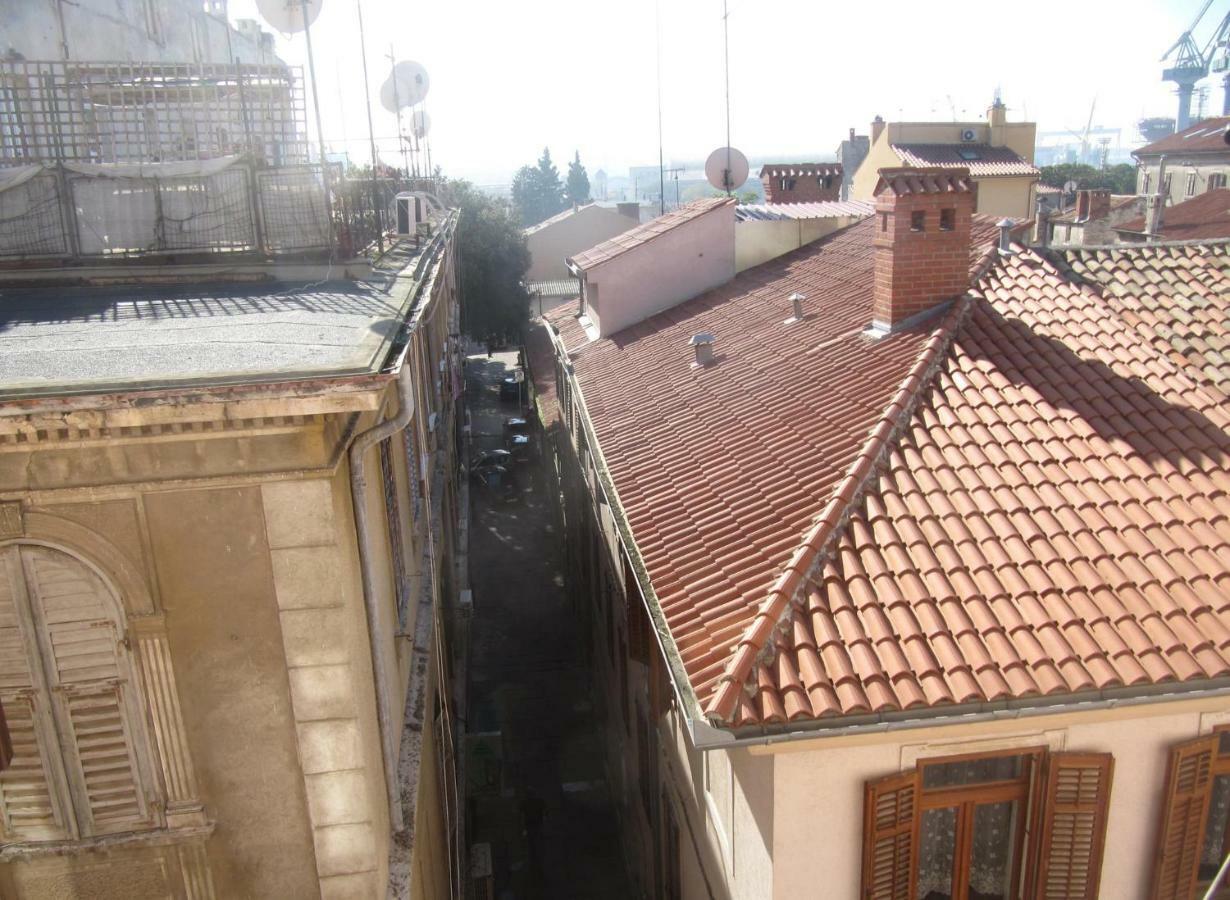 Ferienwohnung Centar Old Town, With Free Private Parking Pula Exterior foto