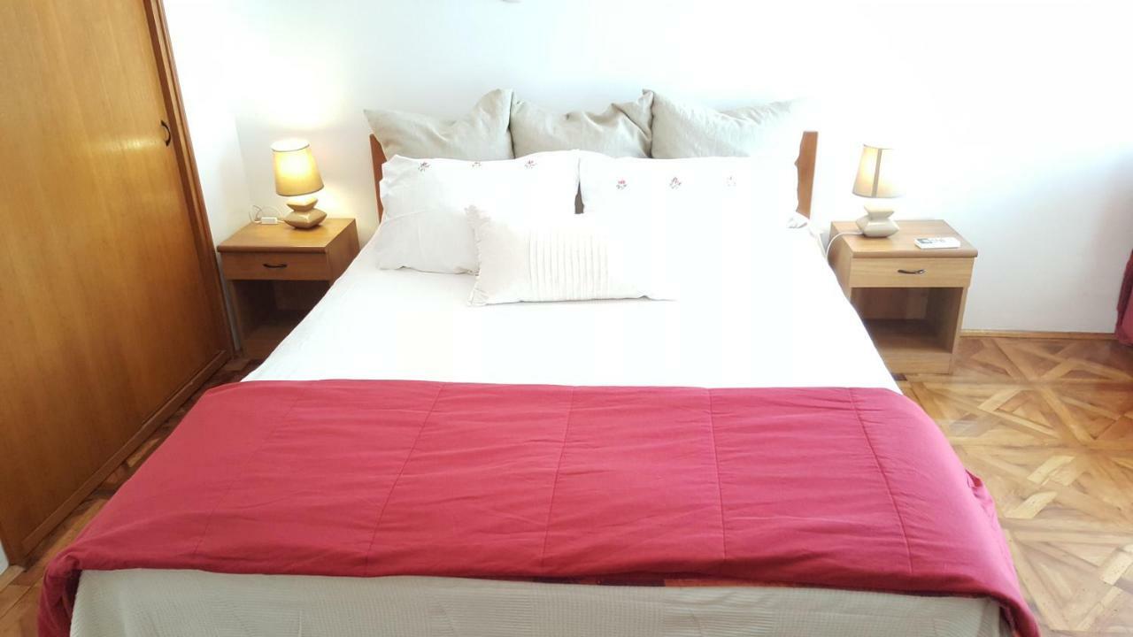 Ferienwohnung Centar Old Town, With Free Private Parking Pula Exterior foto